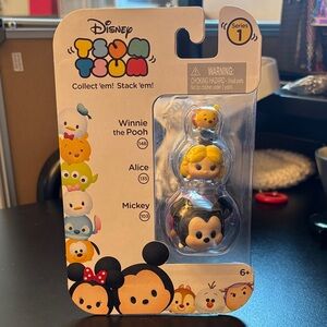 Disney Tsum Tsum Stackable Figures - Black, Yellow, Blonde, White